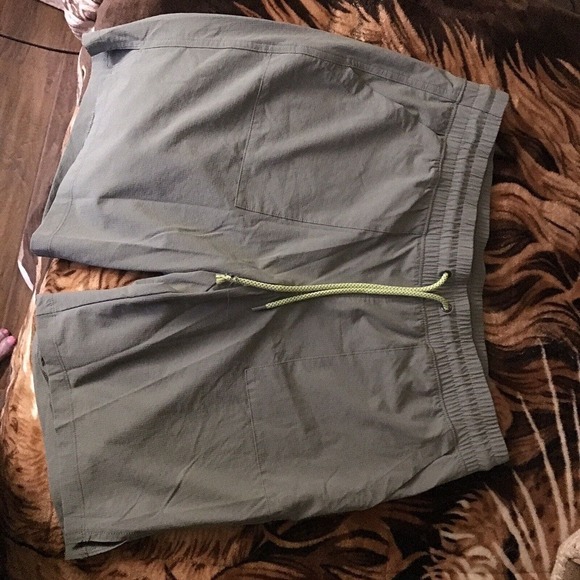 Gap Mens 7" Inseam Gray Easy Shorts Drawstring Pull On Elastic Waistband - Picture 5 of 8